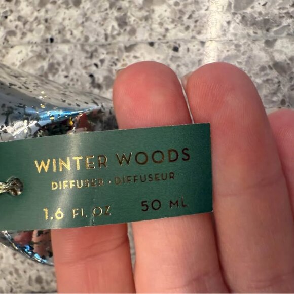 2 NWOB Bottles Retired Pottery Barn Winter‎ Woods Diffuser Oil-50ml/1.6oz - Picture 3 of 6